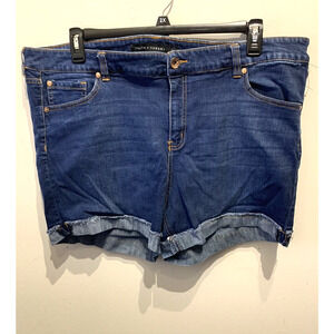 Women’s Truth Theory Dark Blue Cuffed Cotton Blend Stretch Shorts in Size 22 2X
